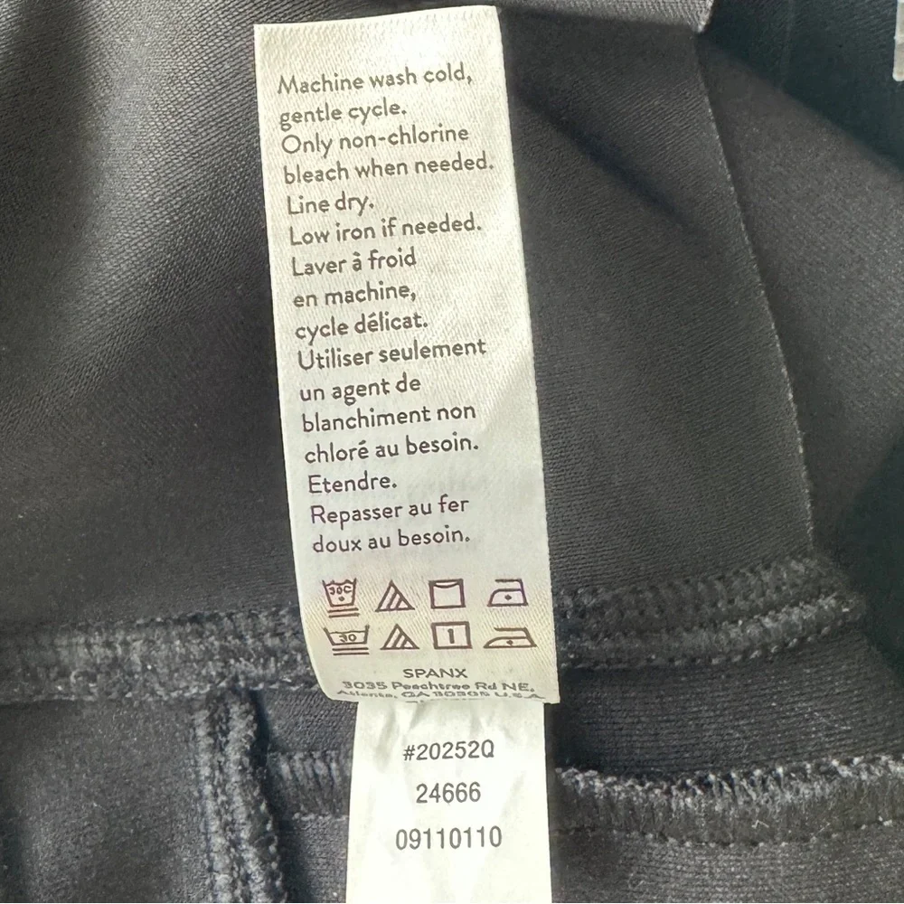 SPANXsmooth Black PerfectFit Ponte High Rise Flared Leg Pants Size XS/PT (NWOT) - Picture 10 of 10
